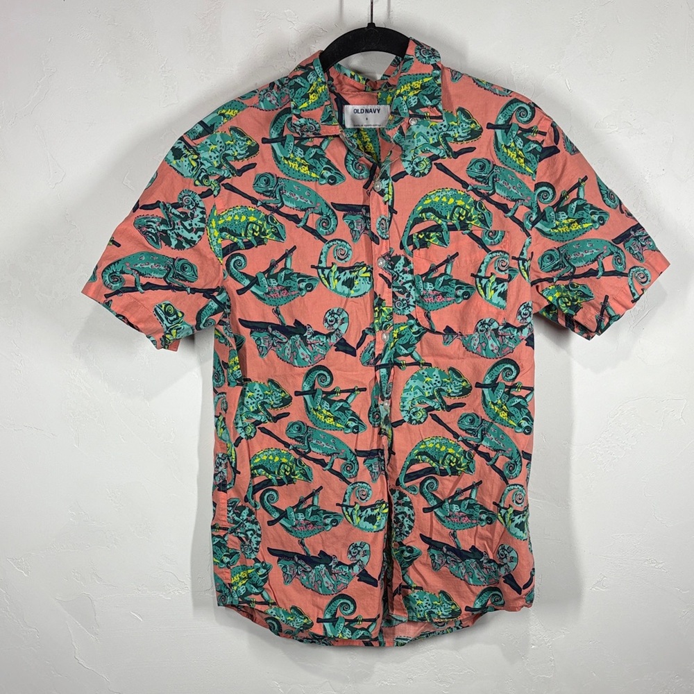 Old Navy Chameleon Print Shirt - Coral and Green size small